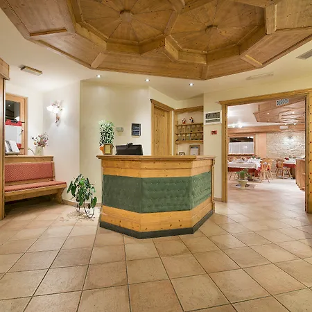 Hotel Garni Costanza 3*